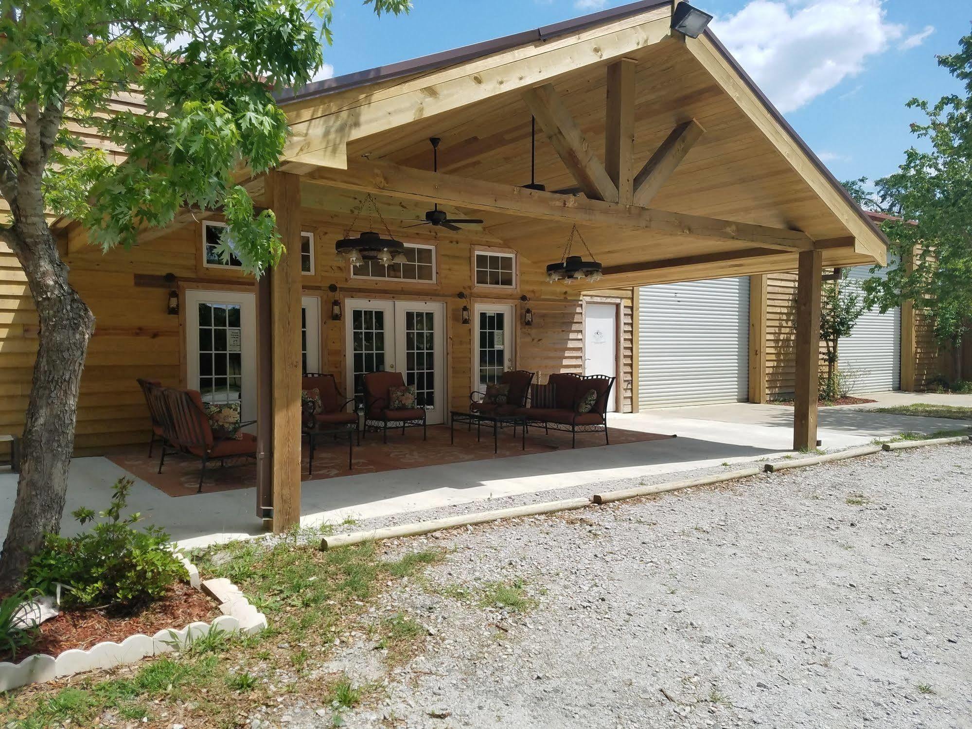 Red Fern Plantation Lodge Стейтсборо Экстерьер фото