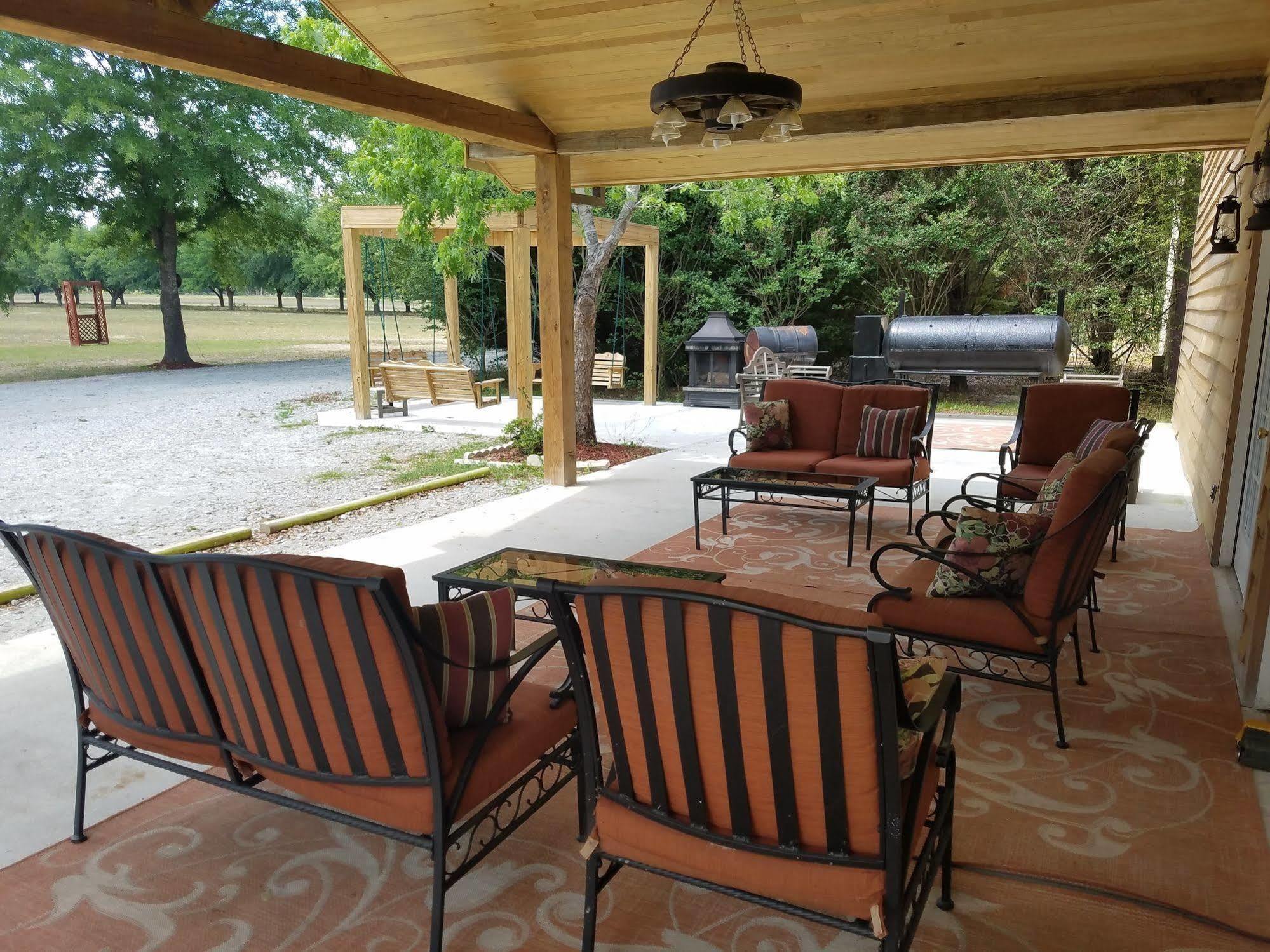 Red Fern Plantation Lodge Стейтсборо Экстерьер фото