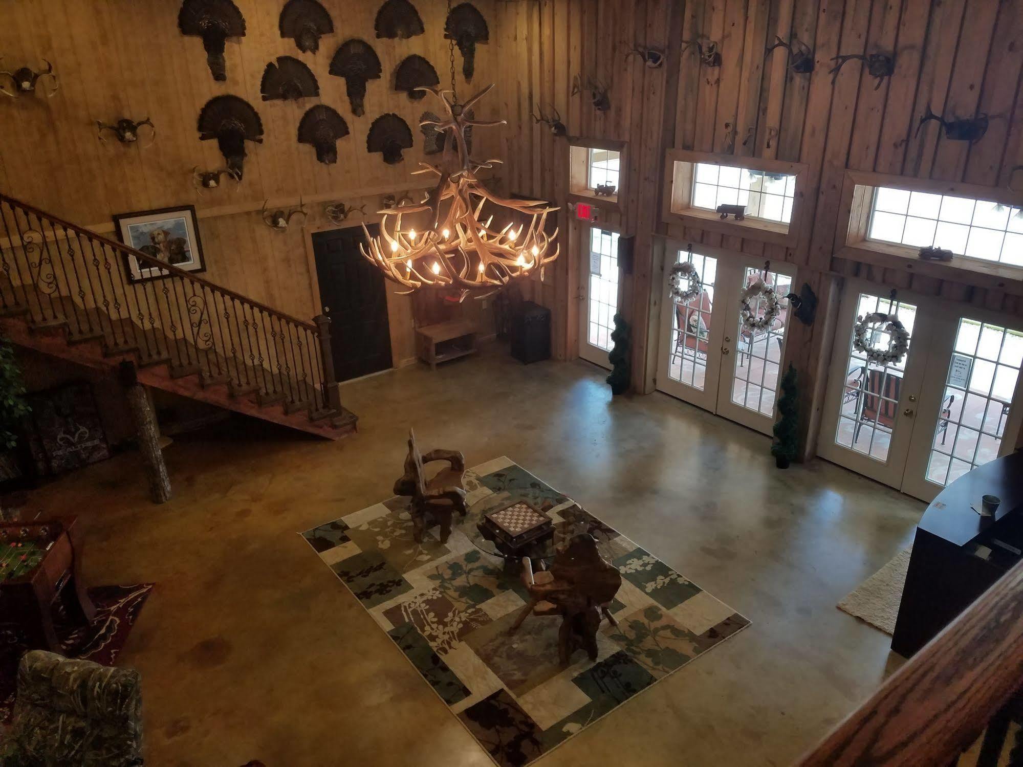Red Fern Plantation Lodge Стейтсборо Экстерьер фото